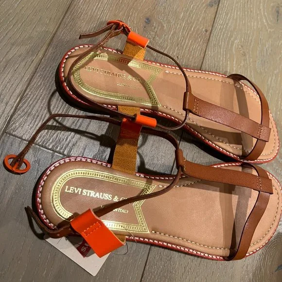 NWT Women’s Levi’s Sandal Brown/Orange 8 - Picture 2 of 8